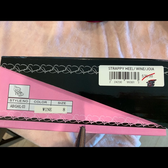 New! Hearst’s Collection Strappy Heels - Picture 8 of 8